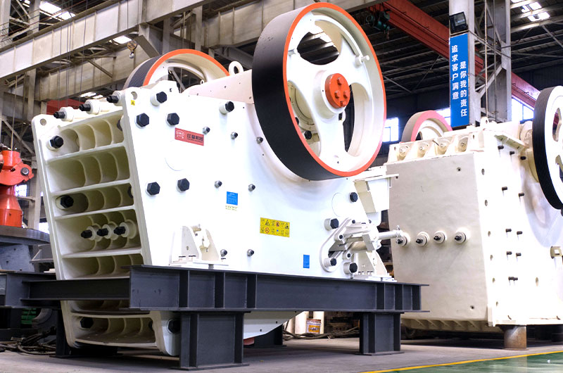 砂石骨料生產(chǎn)線上的粗碎裝備都有啥？帶你看看“老虎口”！