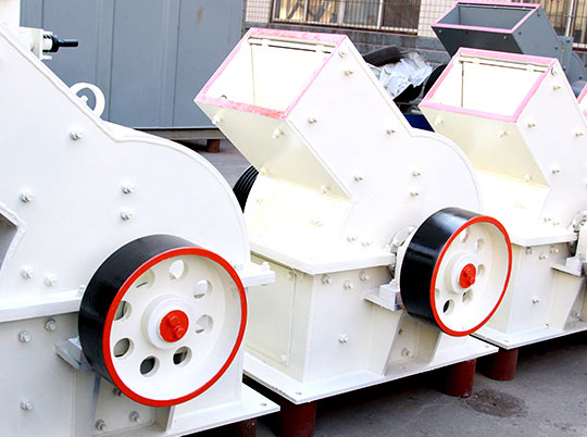 如何設(shè)計(jì)錘式破碎機(jī)的蓖條和反擊板？