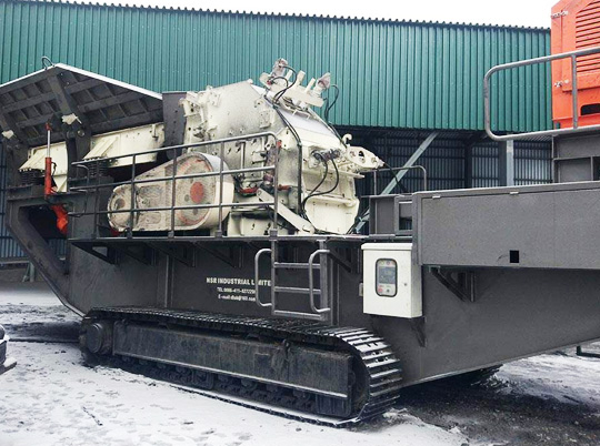 紅星履帶破——“春風吹，戰(zhàn)鼓擂”嚴苛工況誰怕誰？